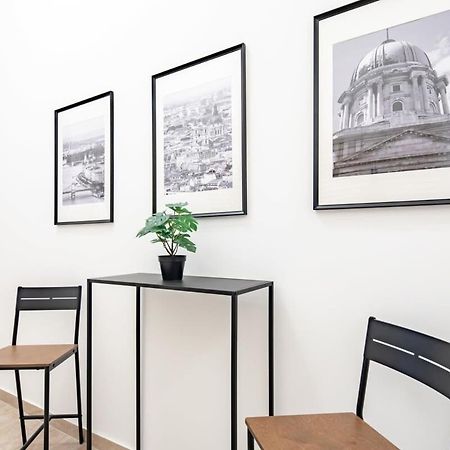 Central - New - Comfy Ac Studio Budapeszt Zewnętrze zdjęcie