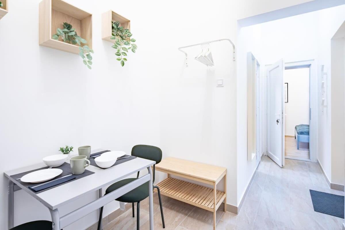 Central - New - Comfy Ac Studio Budapeszt Zewnętrze zdjęcie