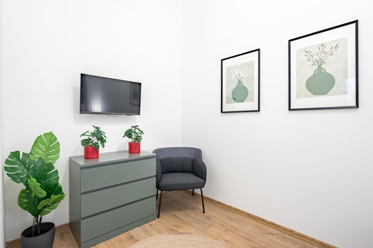 Central - New - Comfy Ac Studio Budapeszt Zewnętrze zdjęcie