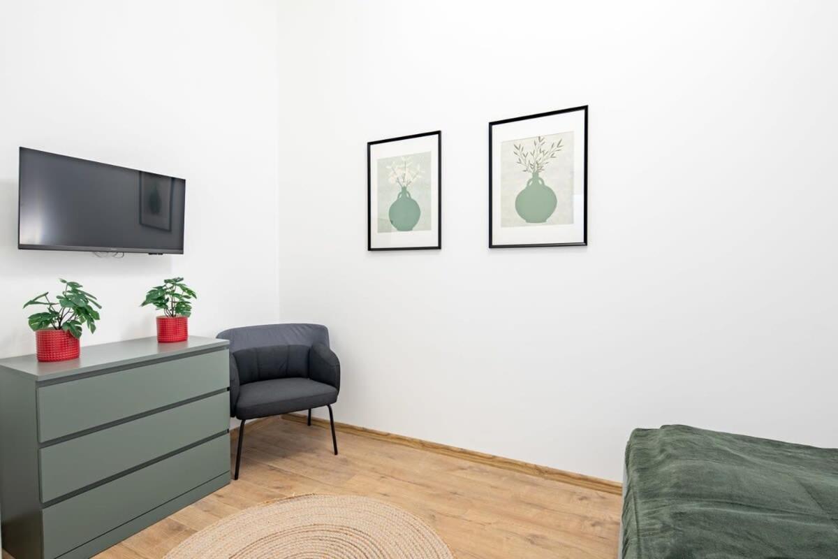 Central - New - Comfy Ac Studio Budapeszt Zewnętrze zdjęcie