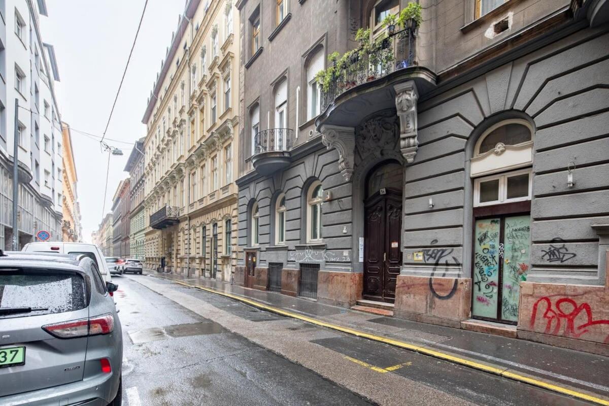Central - New - Comfy Ac Studio Budapeszt Zewnętrze zdjęcie